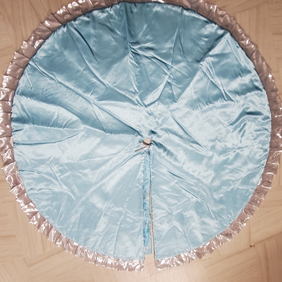 Tree Skirt - Picture 7 of 10
